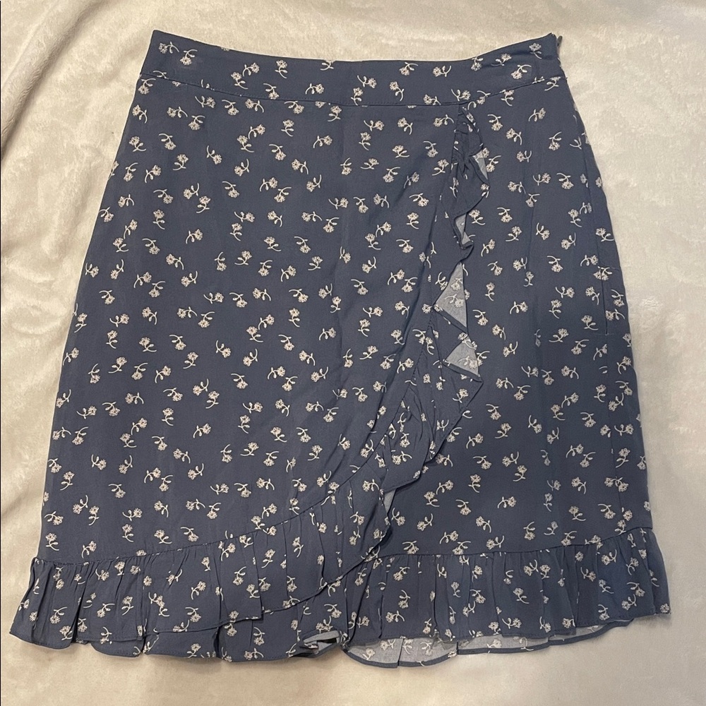 PAPER CRANE Navy Floral Mini Skirt Size S